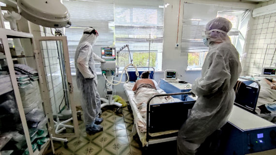 В Крыму за сутки коронавирусом заболели ещё 837 человек