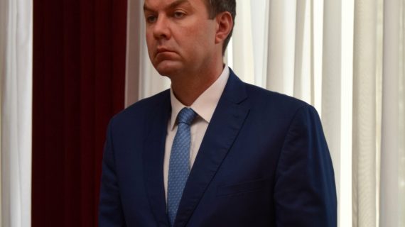 Один из замов главы администрации Симферополя уволился по собственному желанию