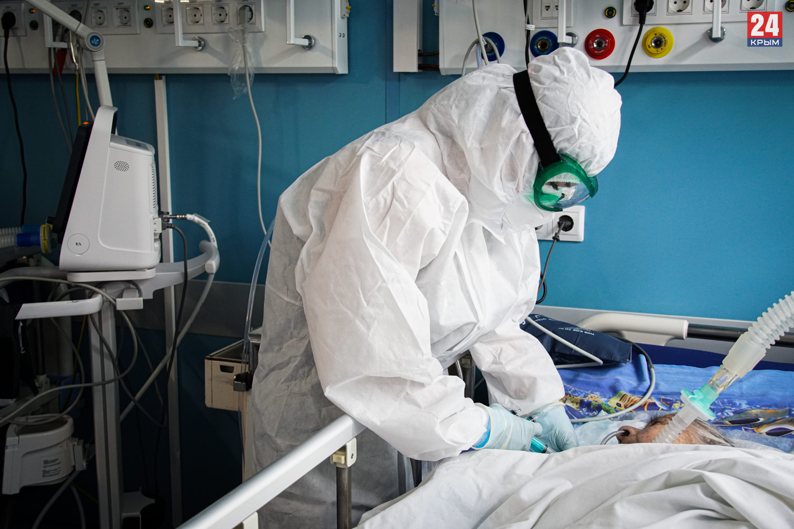 Ещё 403 человека заболели коронавирусом в Крыму за сутки