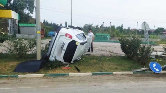 Крымские полицейские проводят проверку по факту аварии с внедорожником в Феодосии