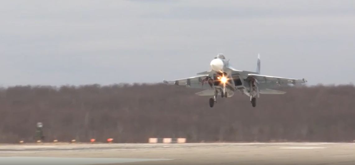 Лётчики Северного флота, прошедшие подготовку на авиатренажёре в Крыму, вернулись в Мурманскую область