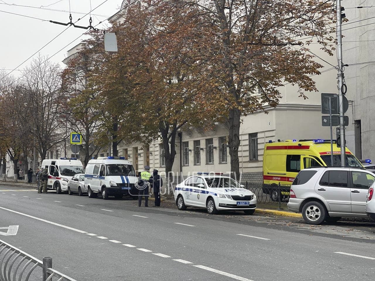 Здание правительства Севастополя оцепила полиция, людей вывели. ФОТО