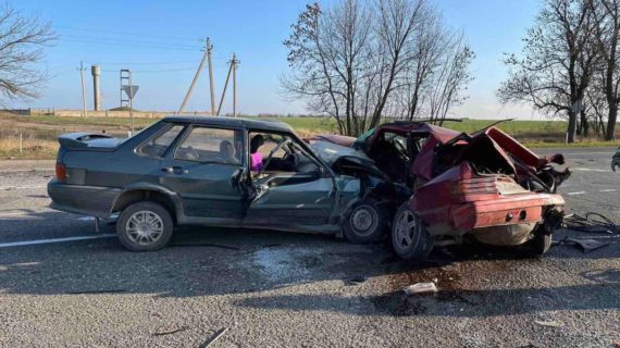 В Джанкойском районе Крыма в аварии скончался водитель легковушки